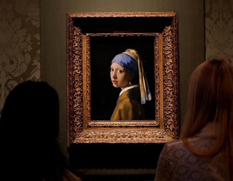Girl With A Pearl Earring by Johannes Vermeer