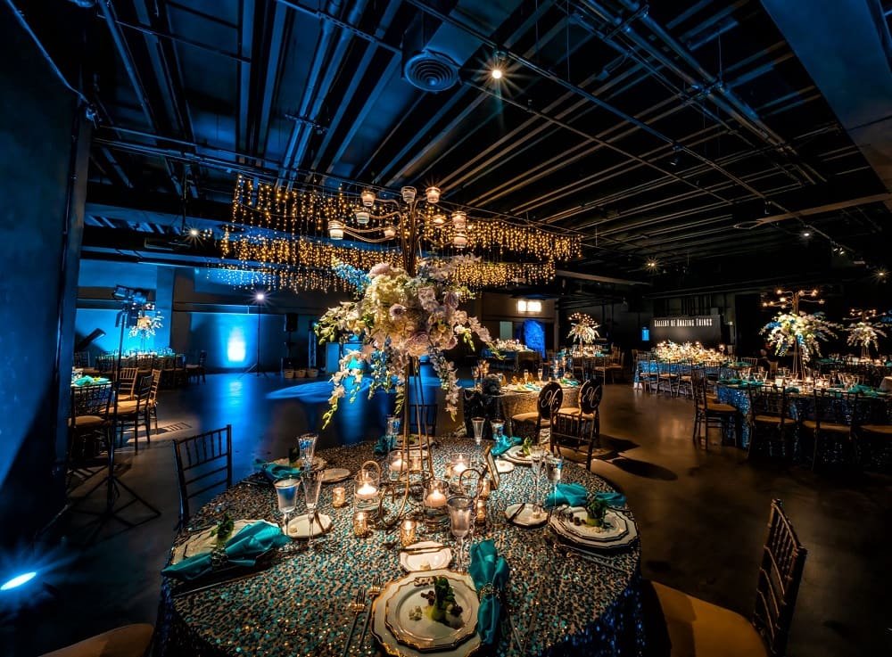 Gallery of Amazing Things in Dania Beach, Florida