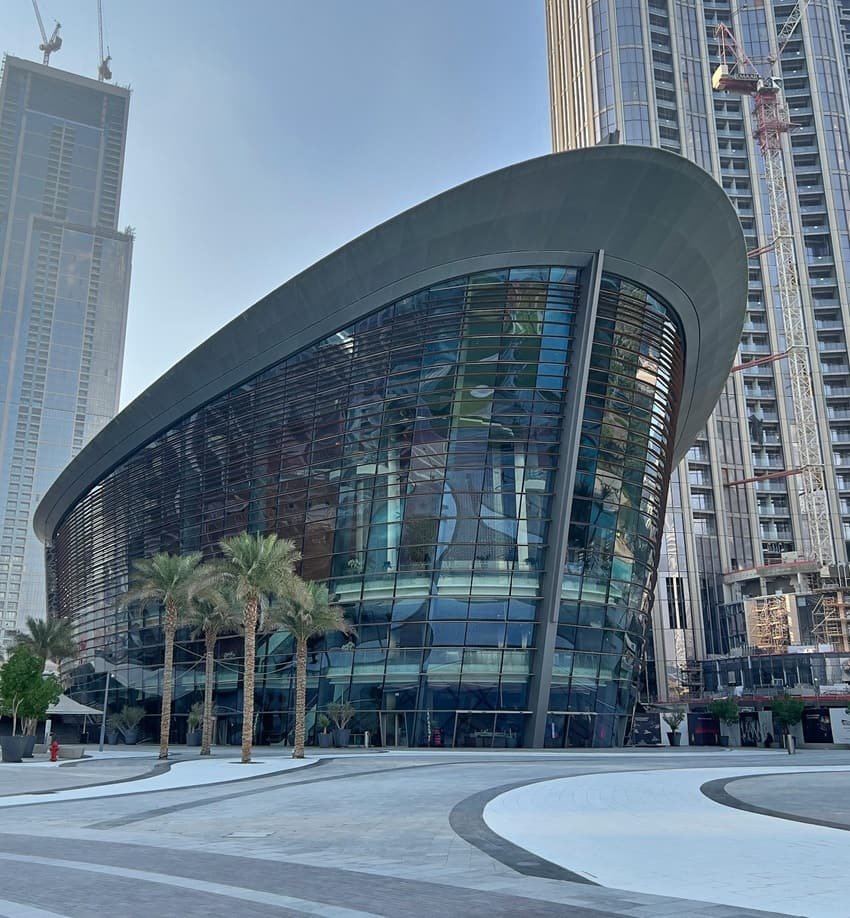 Dubai Opera, Famous building in Dubai
